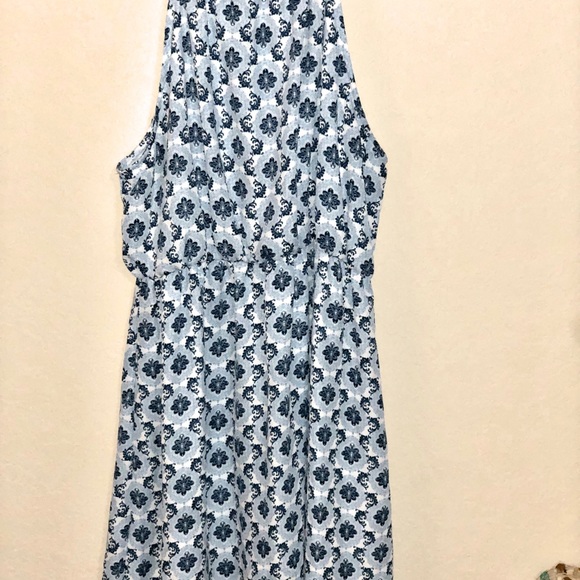 Paper Crane | Keyhole tie patterned halter dress - Picture 4 of 5